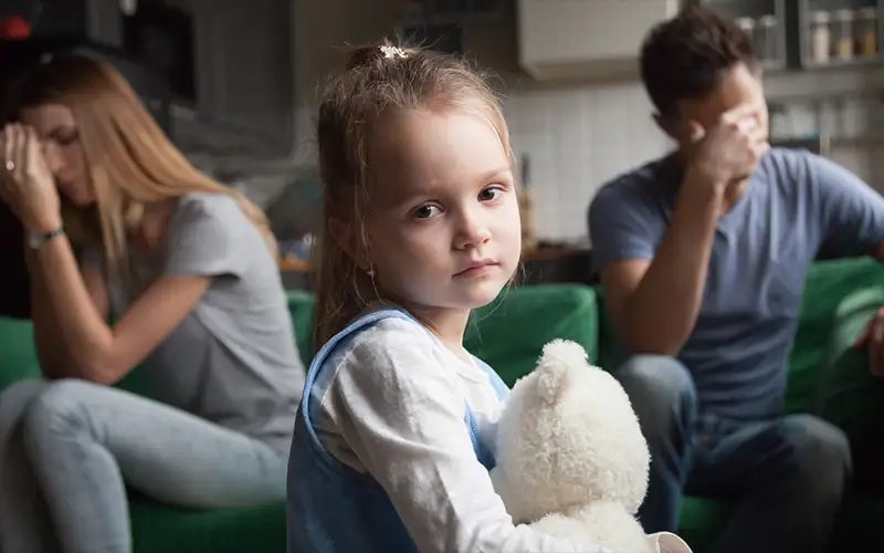 حضانت فرزند پس از طلاق؛ قانون چه می‌گوید؟