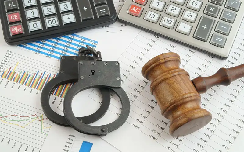 تفاوت سرقت، خیانت در امانت و کلاهبرداری